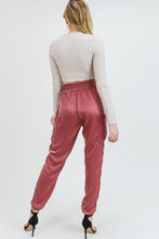 Load image into Gallery viewer, Circling Crop Top
