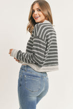 Load image into Gallery viewer, Lovely Pullover
