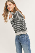 Load image into Gallery viewer, Lovely Pullover
