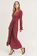 Load image into Gallery viewer, D-Rama Dress
